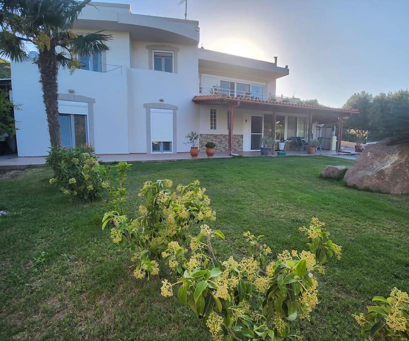 Вилла Lux House With Garden Kampos  Экстерьер фото