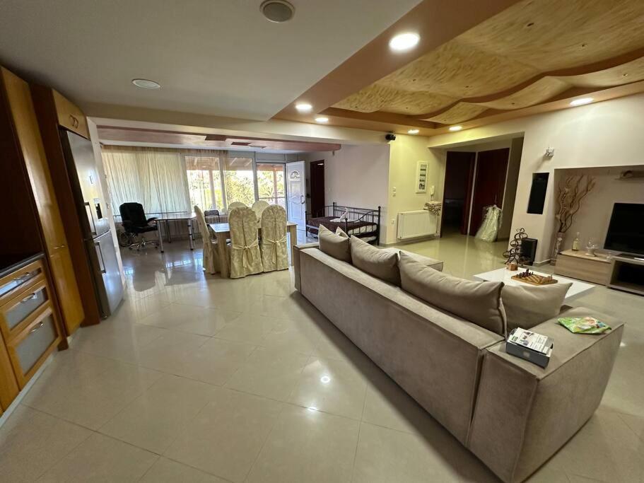 Вилла Lux House With Garden Kampos  Экстерьер фото