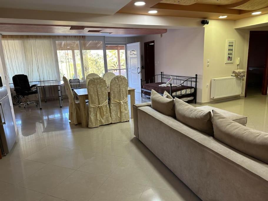 Вилла Lux House With Garden Kampos  Экстерьер фото